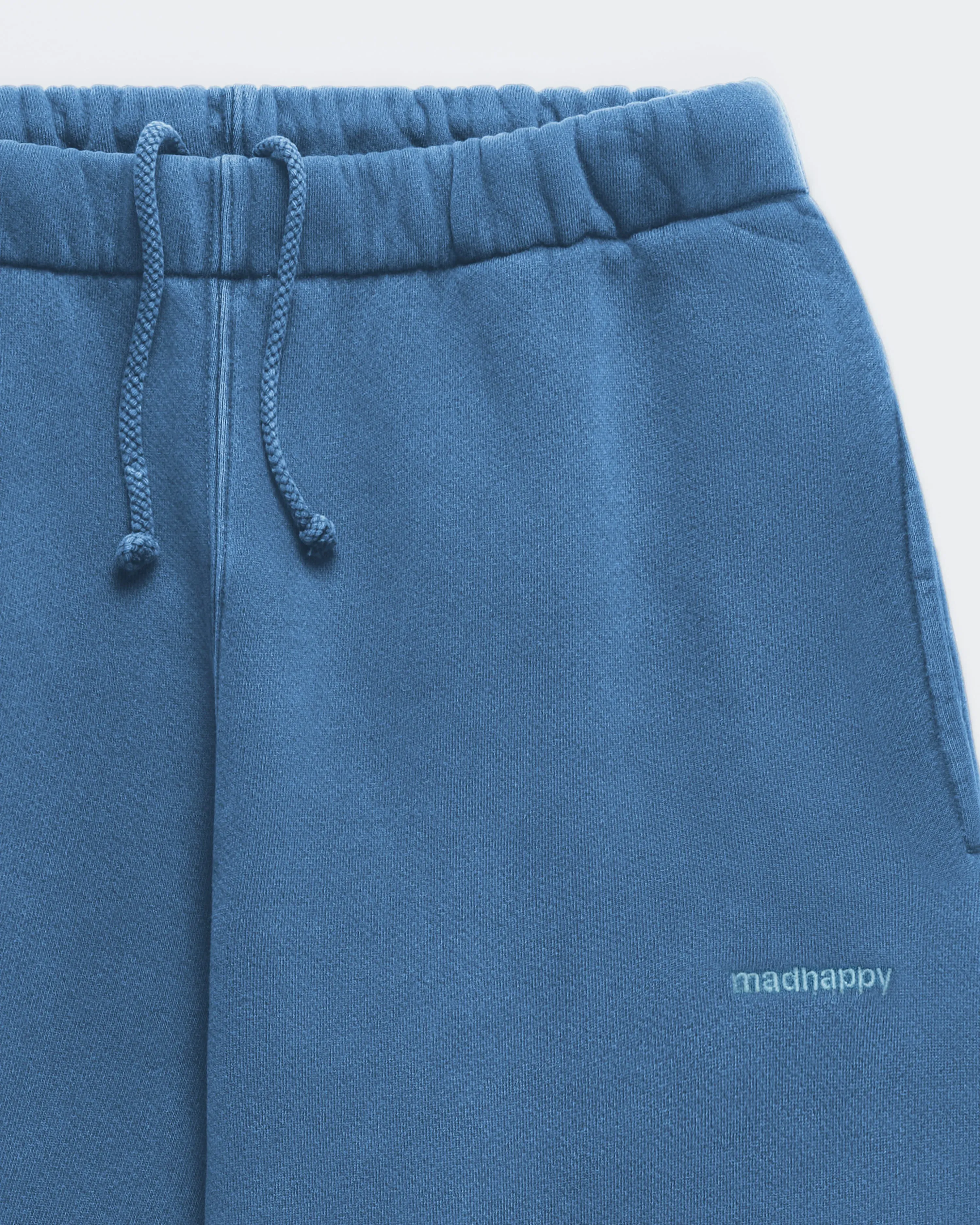 1133-classics-fleece-straight-sweatpant-1.webp
