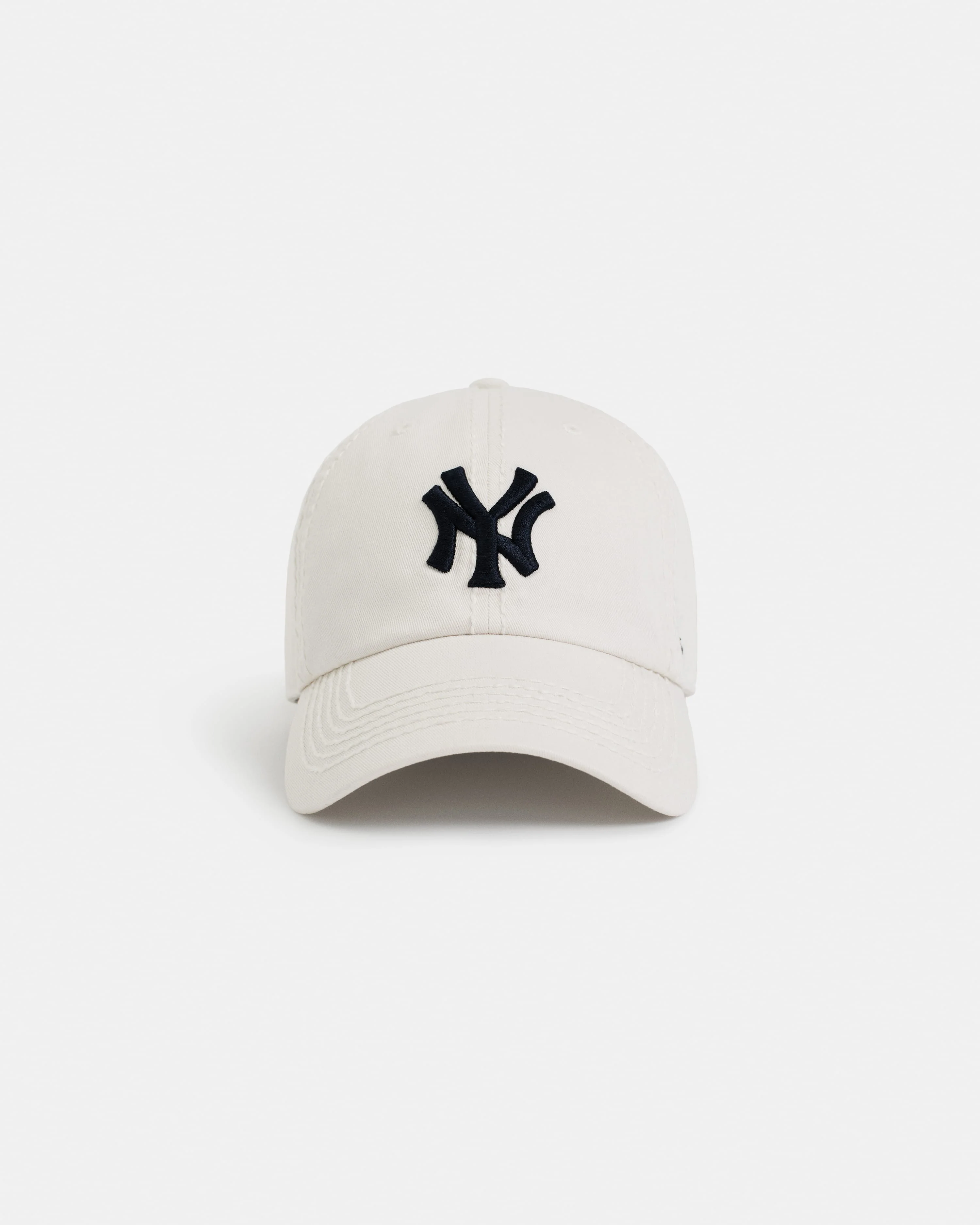 199-yankees-washed-bowtie-hat-1.webp