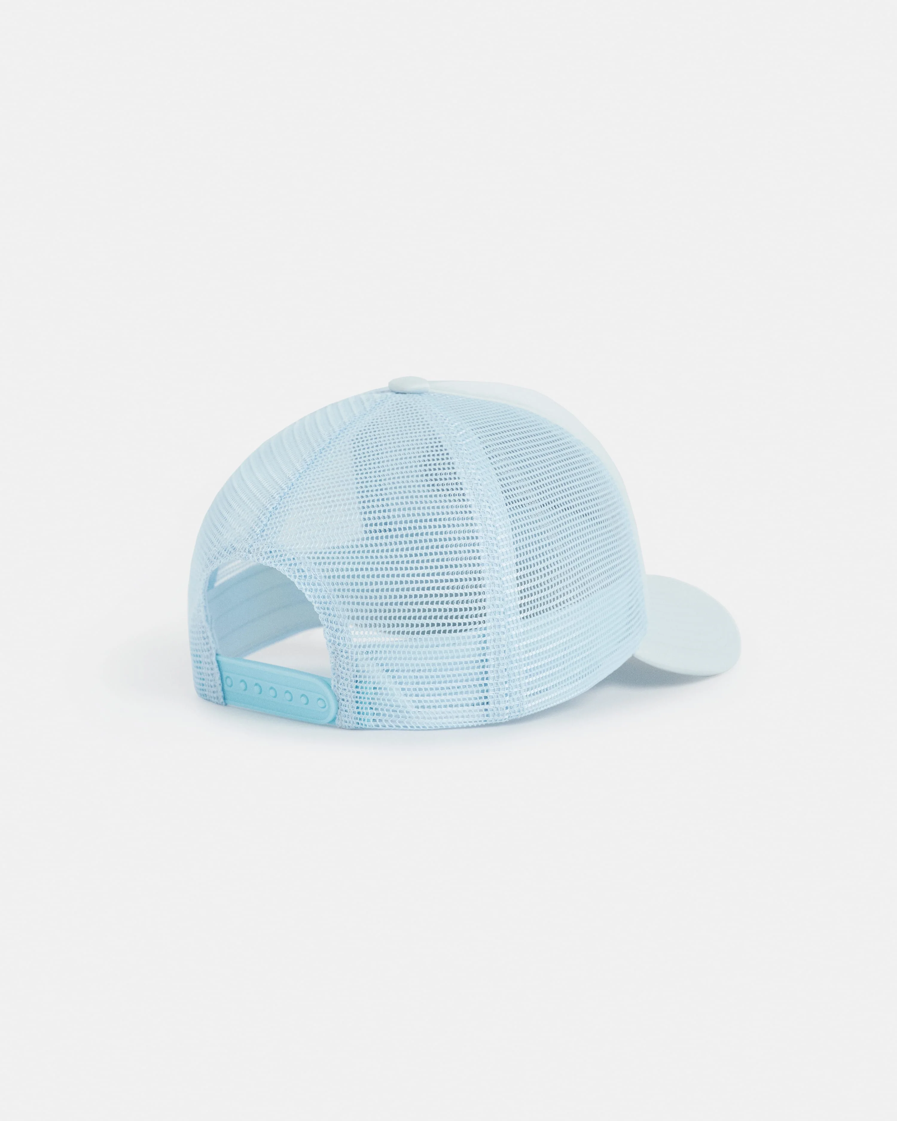 2909-heart-boucle-trucker-hat-1.webp