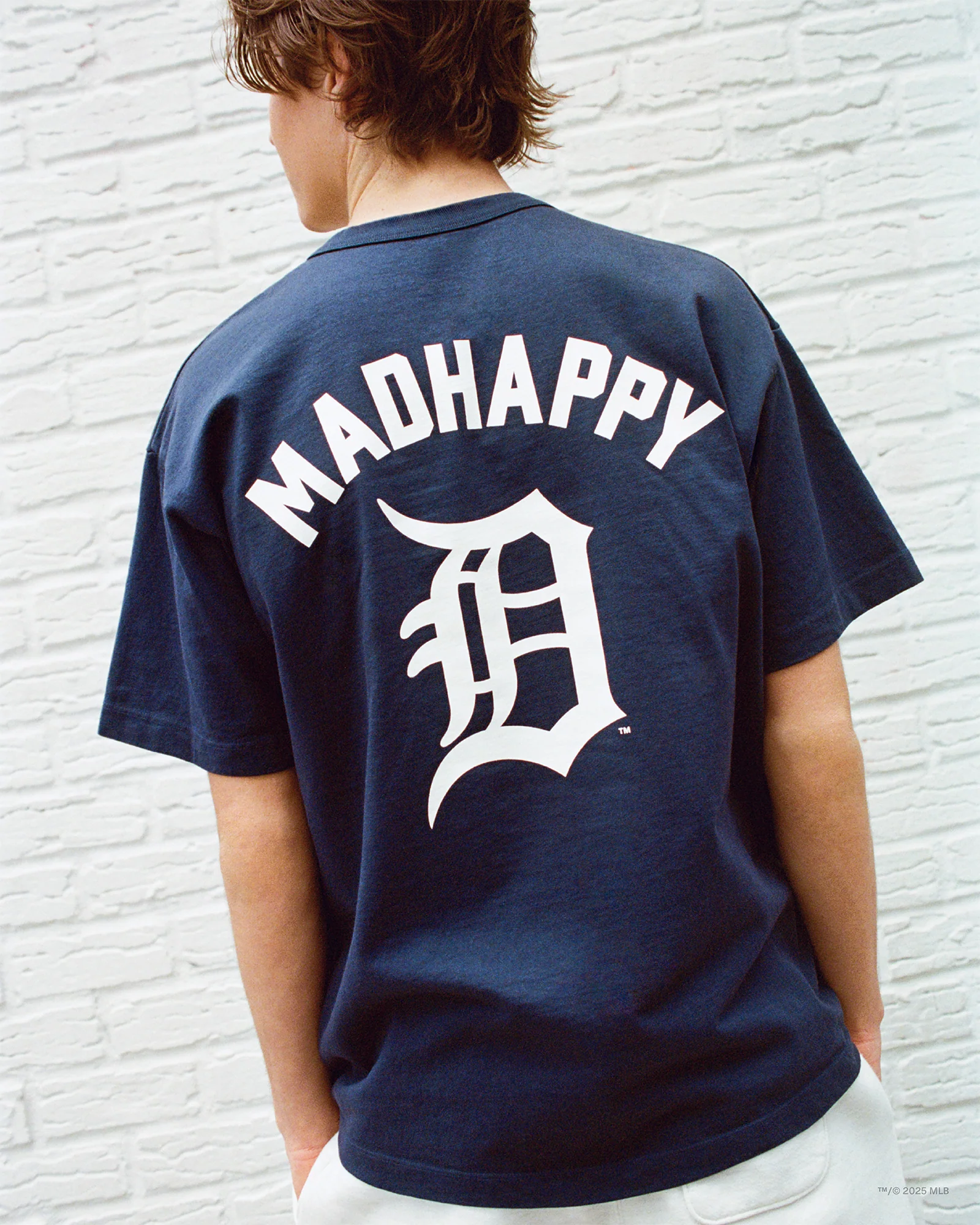 4286-tigers-printed-heavyweight-tee-1.webp