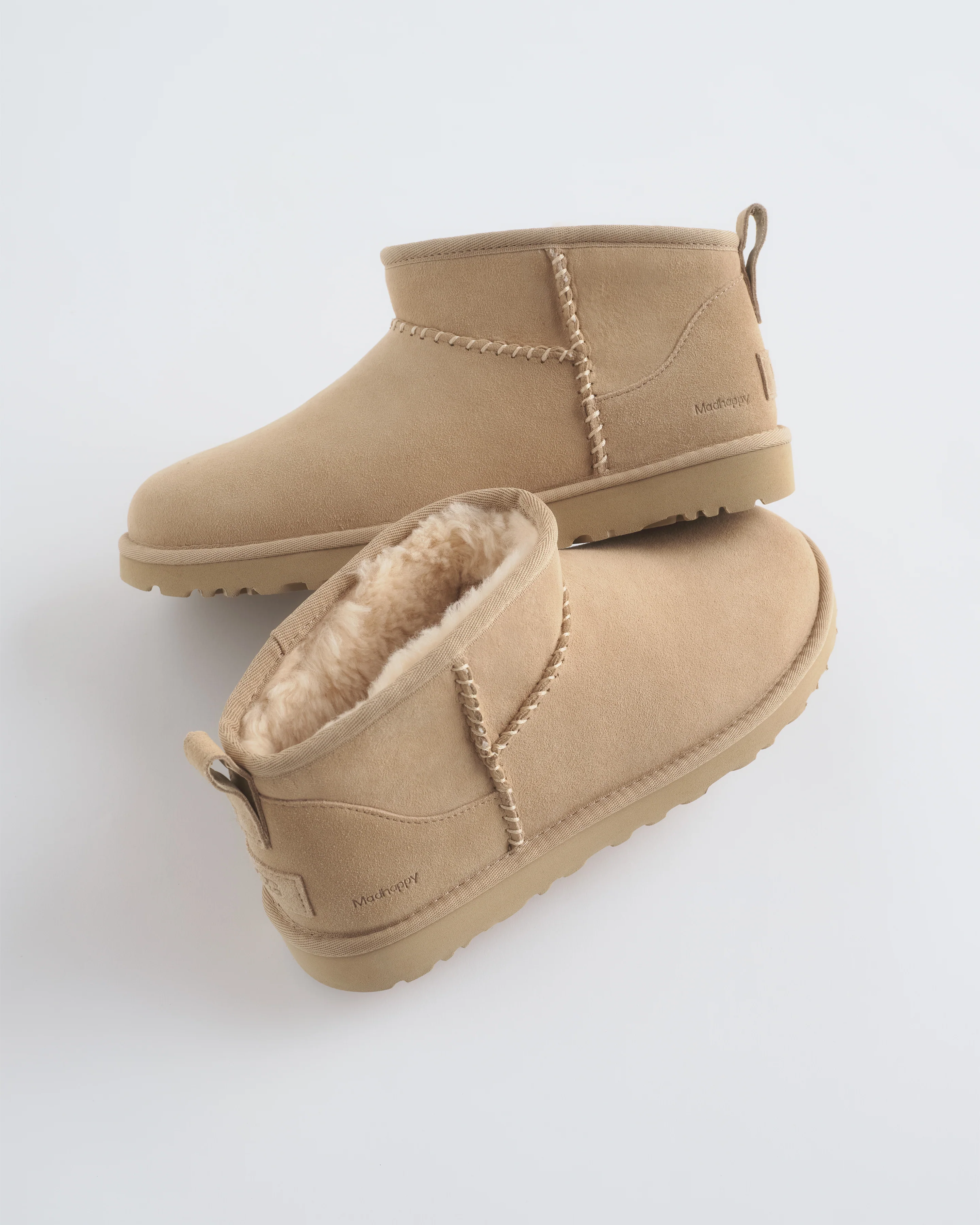 4307-ugg-classic-ultra-mini-1.webp