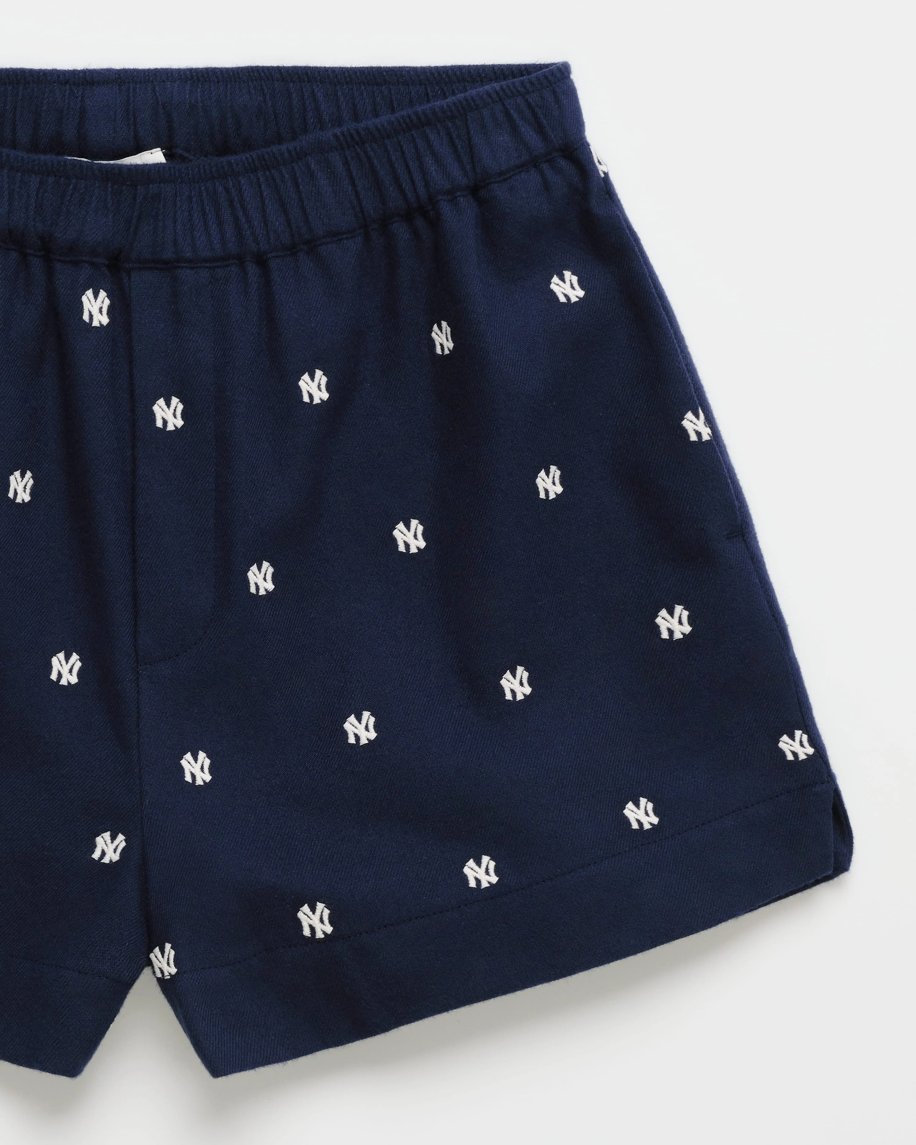 4539-yankees-flannel-boxer-short-1.webp