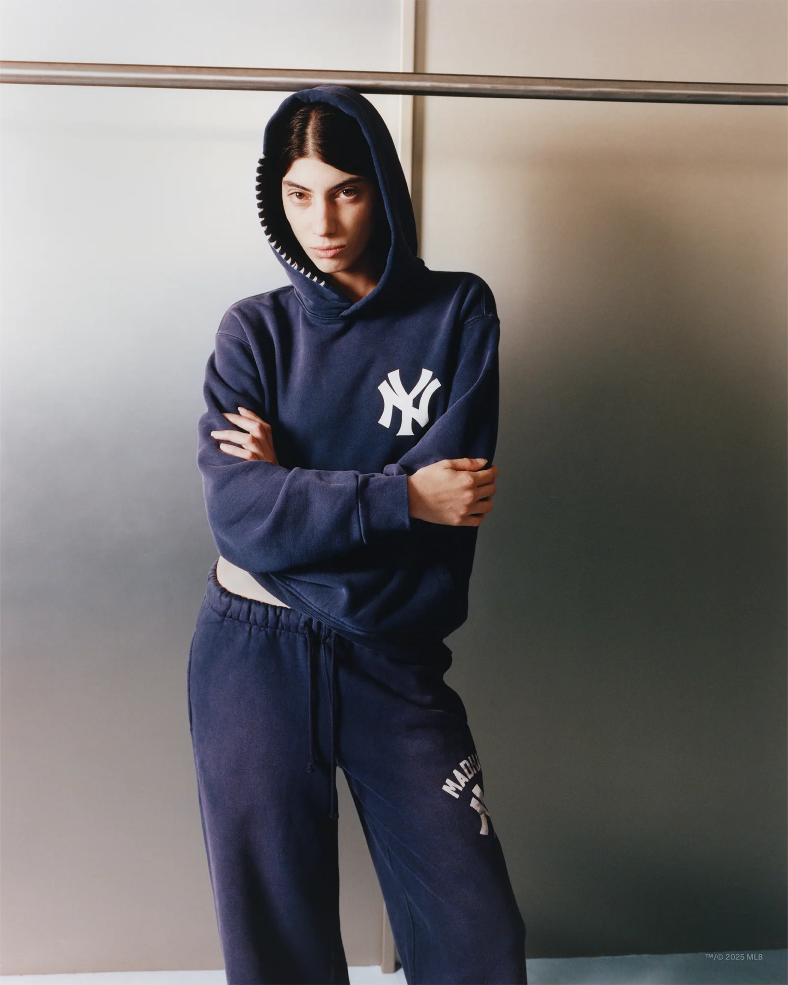 4651-yankees-washed-hoodie-1.jpg