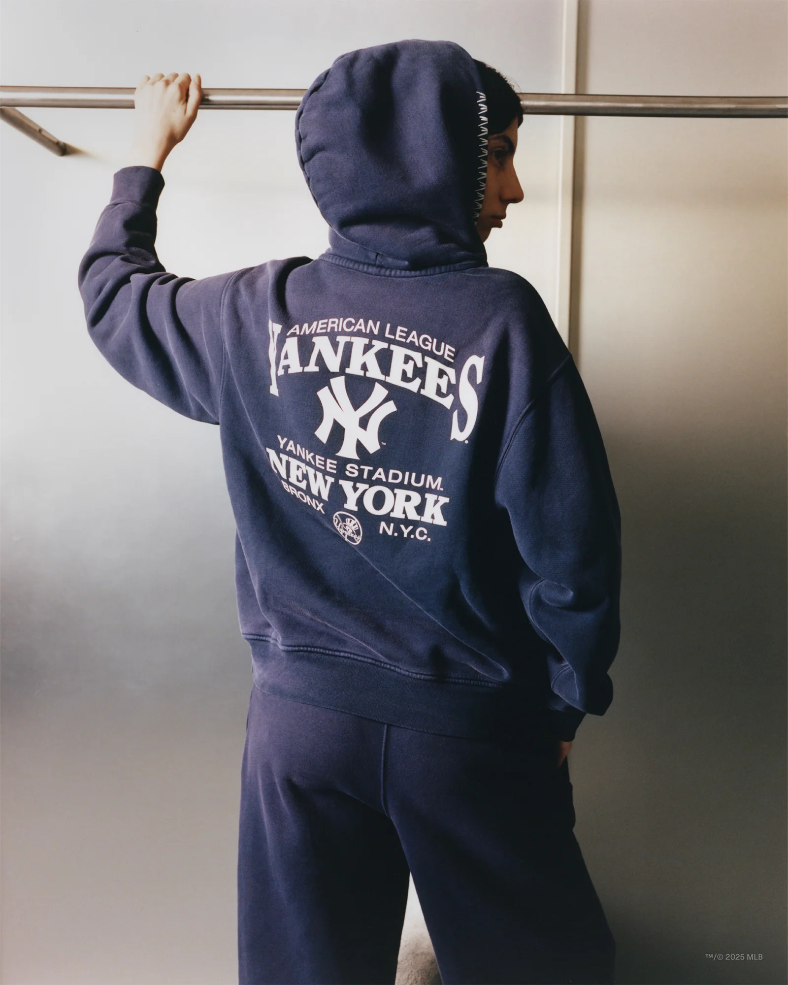 4651-yankees-washed-hoodie-1.jpg