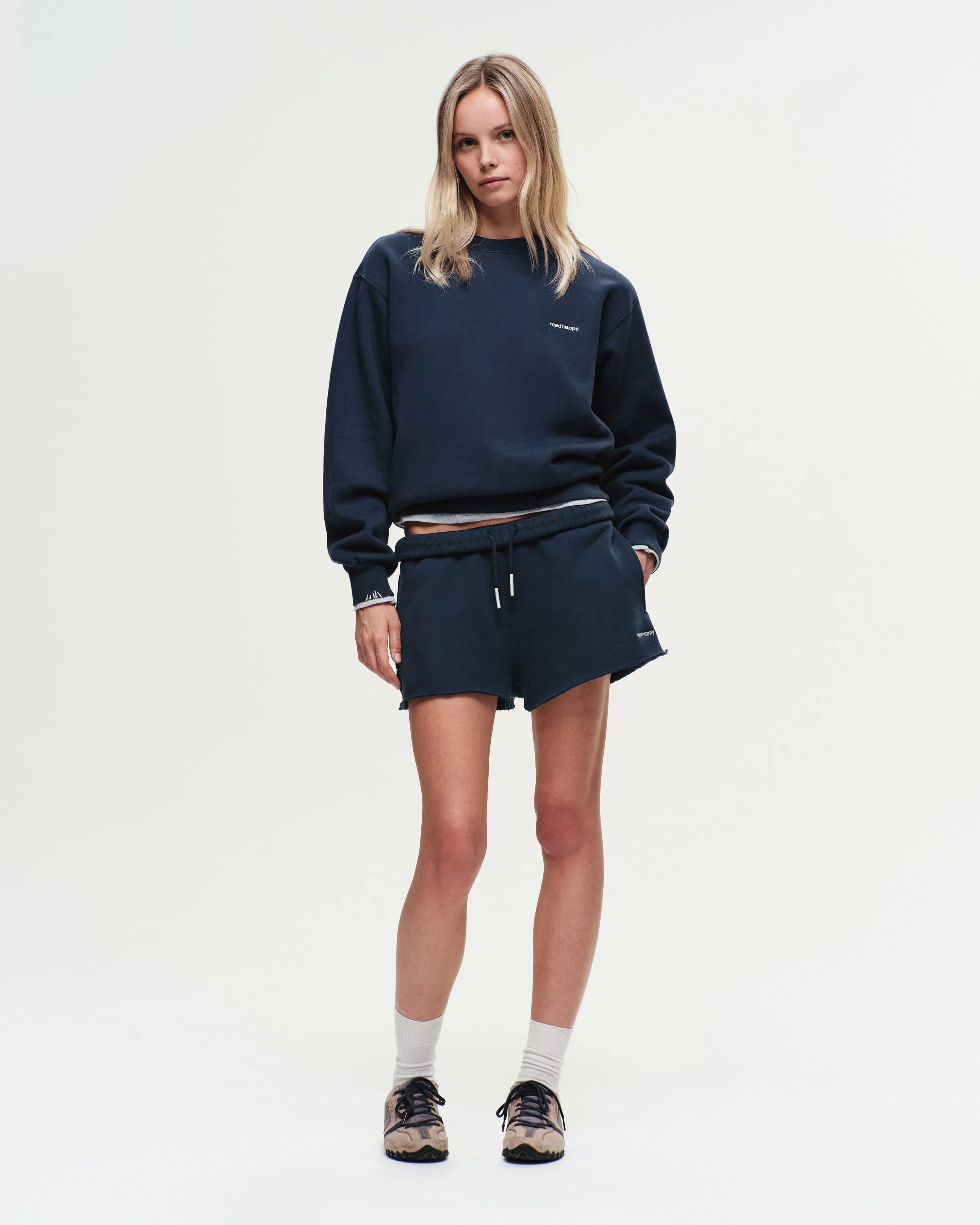 774-classics-fleece-crewneck-1.webp